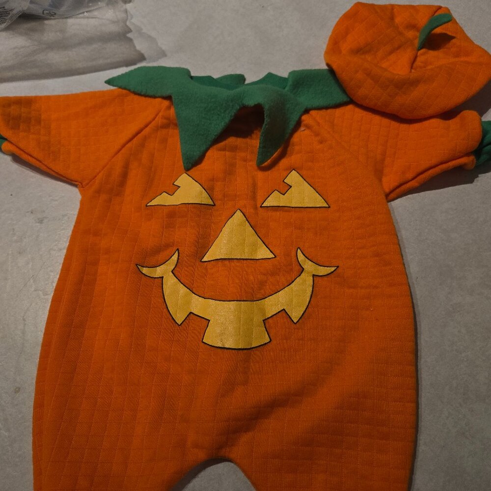Baby costume